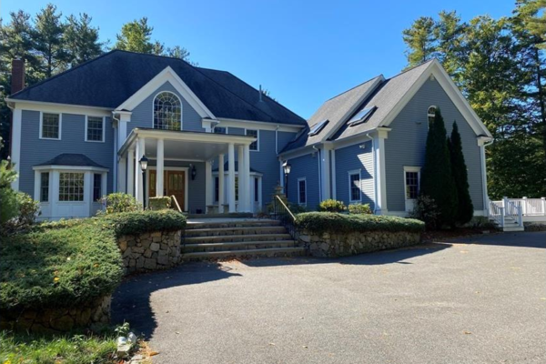 19 Hull Main House Outside