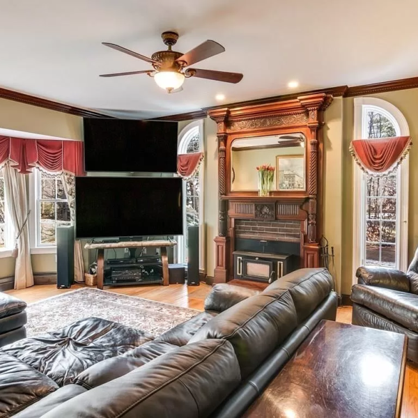 19 Hull Street Living Room