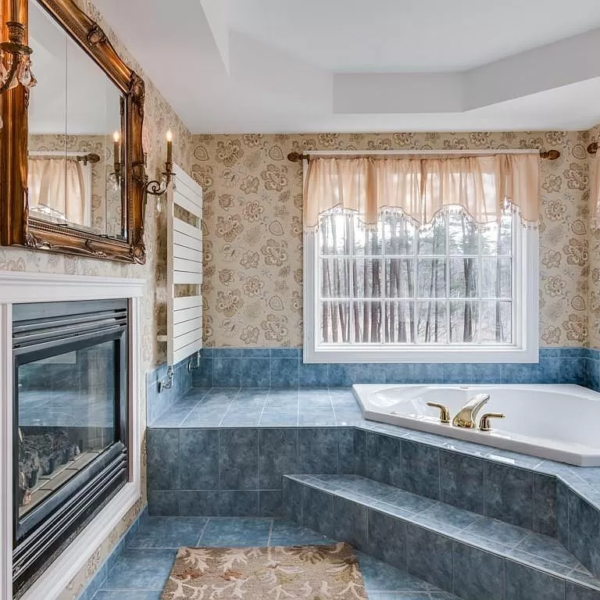 19 Hull Street Master Bathroom 2