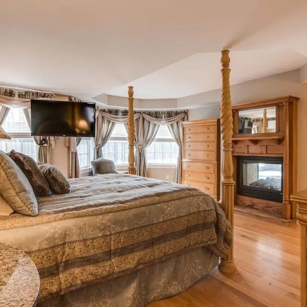 19 Hull Street Master Bedroom